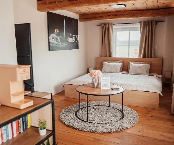 Kocbek Since 1929 * スヴェティ・ユリイ・オプ・シュチャヴニツィ