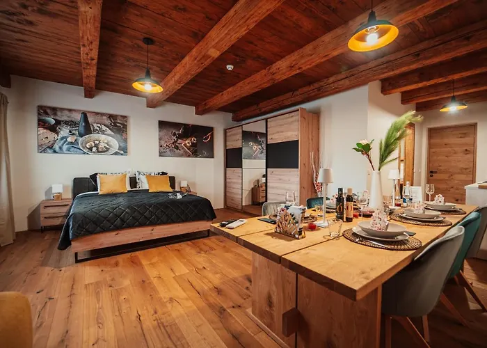 Kocbek Since 1929 アパート *