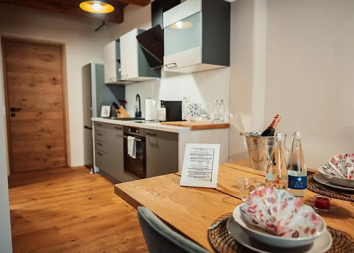 Kocbek Since 1929 アパート