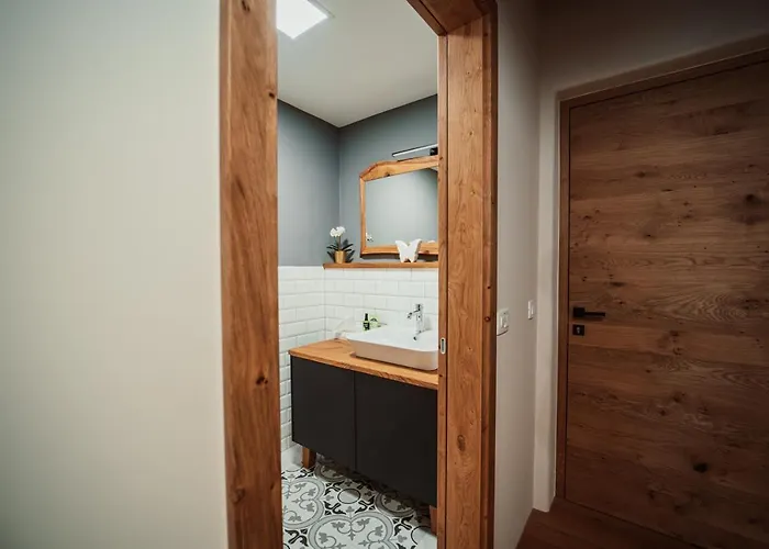 Kocbek Since 1929 * スヴェティ・ユリイ・オプ・シュチャヴニツィ