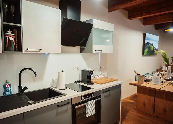 Kocbek Since 1929 * スヴェティ・ユリイ・オプ・シュチャヴニツィ