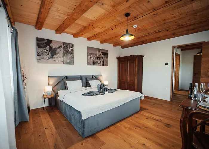 Kocbek Since 1929 スヴェティ・ユリイ・オプ・シュチャヴニツィ